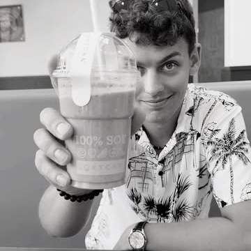 feed image